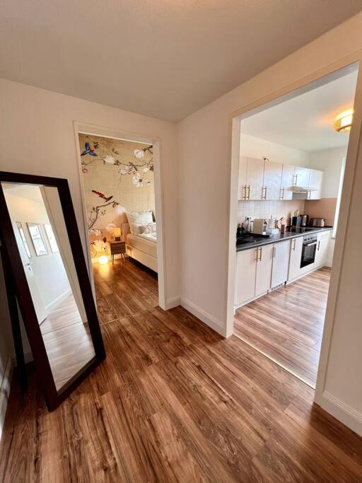 Bali Home Stylische Wohnung Mit Terrasse Schönefeld Exteriér fotografie