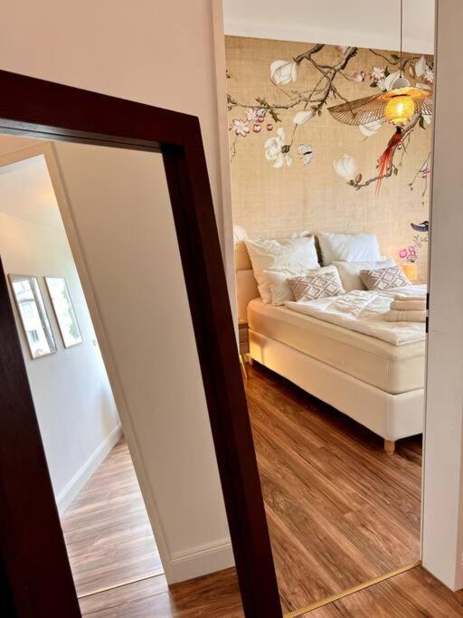 Bali Home Stylische Wohnung Mit Terrasse Schönefeld Exteriér fotografie