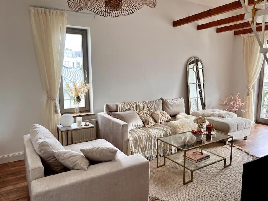Bali Home Stylische Wohnung Mit Terrasse Schönefeld Exteriér fotografie