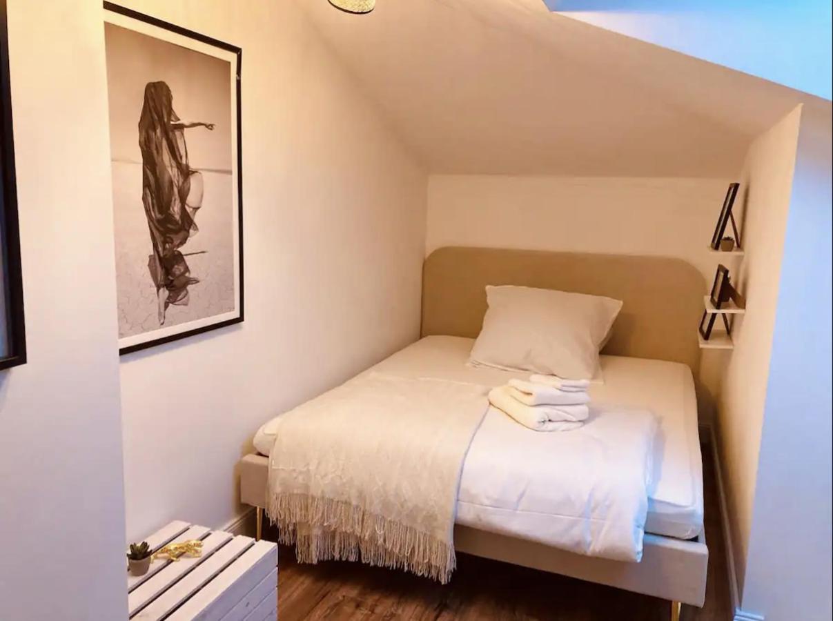 Bali Home Stylische Wohnung Mit Terrasse Schönefeld Exteriér fotografie